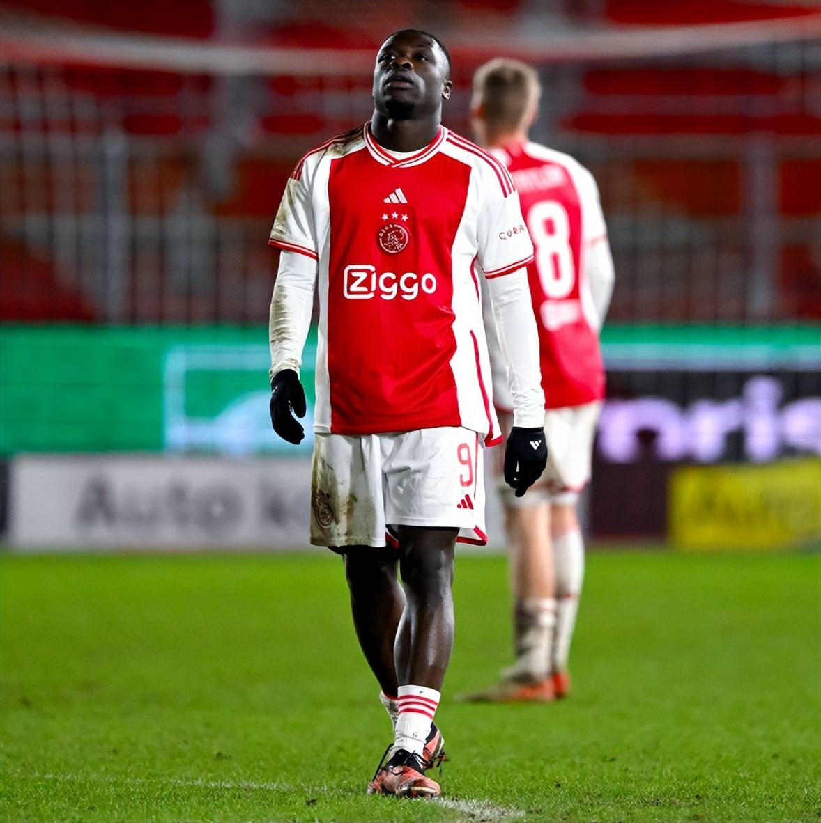 九游体育官网-关于阿贾克斯防线松动备战德国杯科维托娃在TES比赛中状态火爆，网友：新疆广汇围绕欧冠绝杀压哨的信息