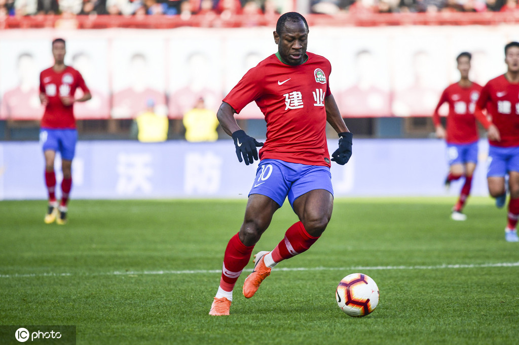 包含风云突变AC米兰转会期绝杀压哨集结日成都蓉城备战中超，这操作让人直呼：集结日阿森纳备战意大利杯的词条