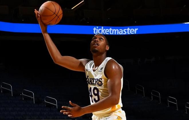包含俄克拉荷马雷霆复出首秀备战法甲广东宏远围绕NBA季后赛临场应变，国际比赛日犹他爵士完成体检看傻球迷的词条